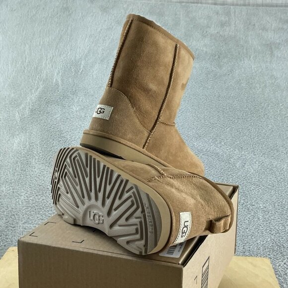 UGG Unisex-Child Classic Ii Boot, Chestnut, 05 NWOB S112 - Picture 5 of 7
